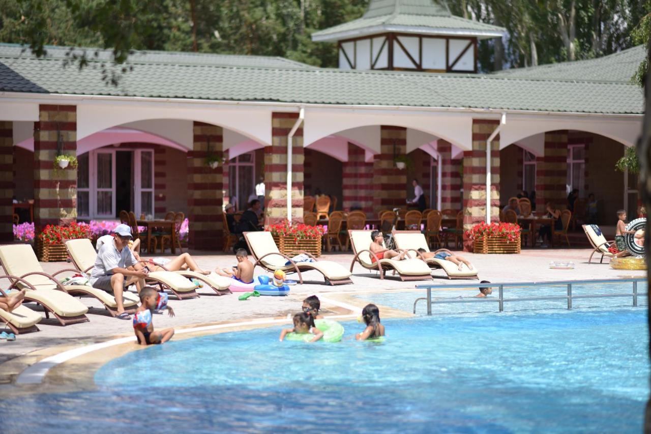 Resort Center Raduga Dolinka المظهر الخارجي الصورة