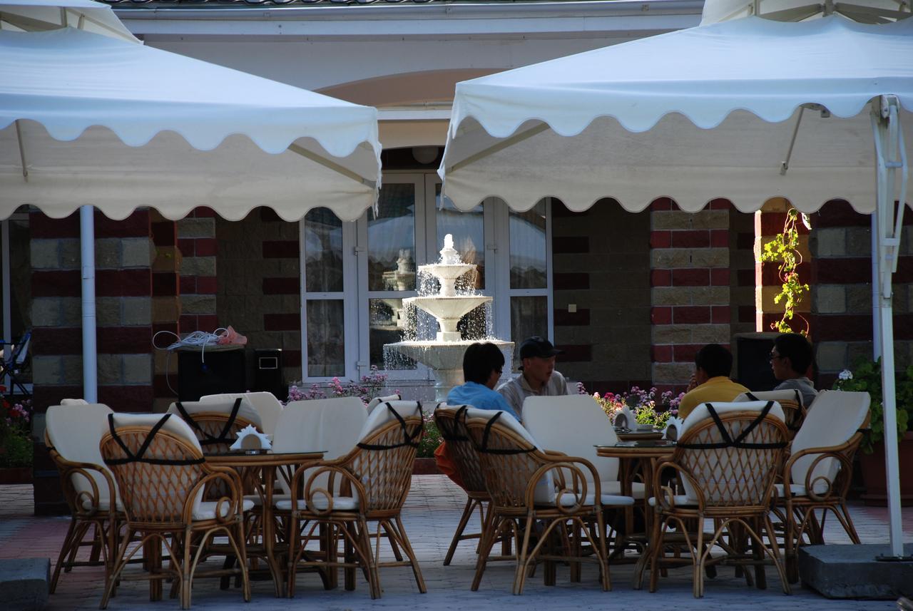 Resort Center Raduga Dolinka المظهر الخارجي الصورة
